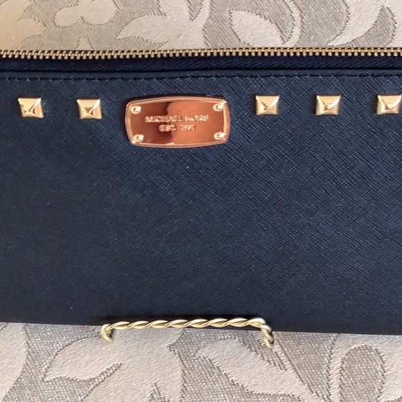 NWT MK Studded Large Wristlet 💛💛🖤 - Picture 2 of 6